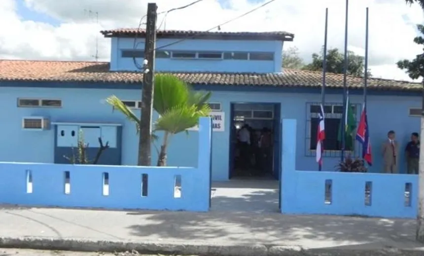 Jovem é morto a tiros e amigo é baleado em Candeias