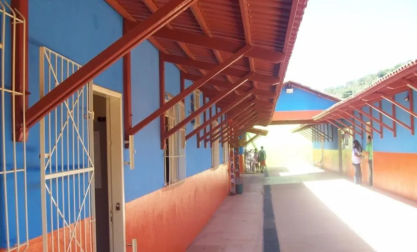 Estudante invade escola e atira contra colegas em Minas Gerais; há feridos