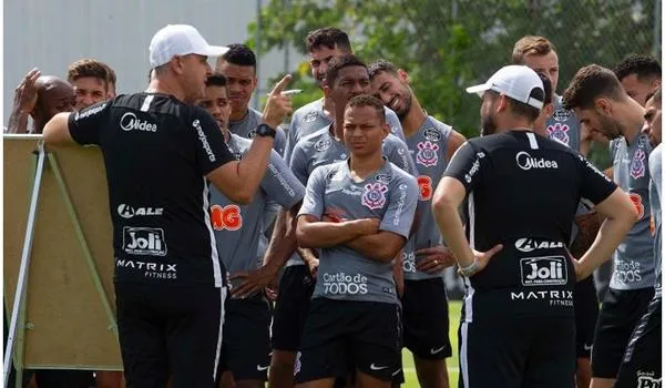 Diferente da dupla Ba-Vi, Corinthians registra número 'preocupante' de testes positivos para Covid-19