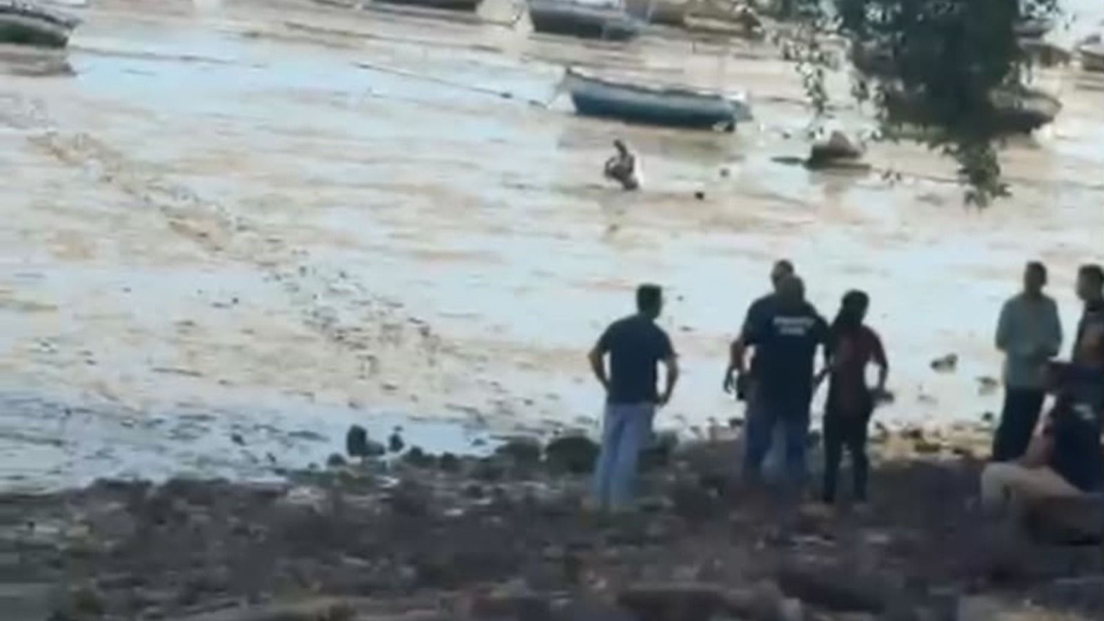 Homem morto em praia de Salvador