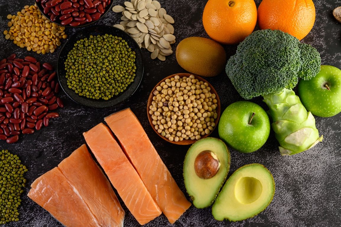 Outra recomendação de cuidados para curtir o Carnaval é a alimentação equilibrada. Foto: Ilustrativa/Freepik