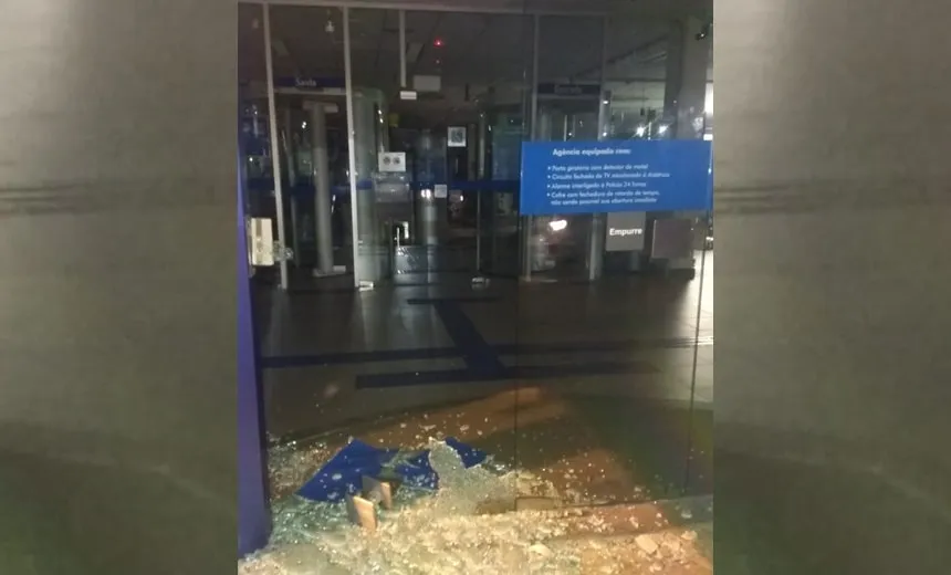 "Ações de um mesmo grupo", diz Maurício Barbosa sobre vandalismo contra ônibus, lojas e bancos