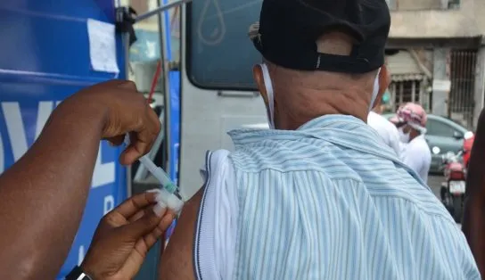 Bahia tem 95 novos casos de Covid; quase 9 milhões de baianos estão vacinados com segunda dose 