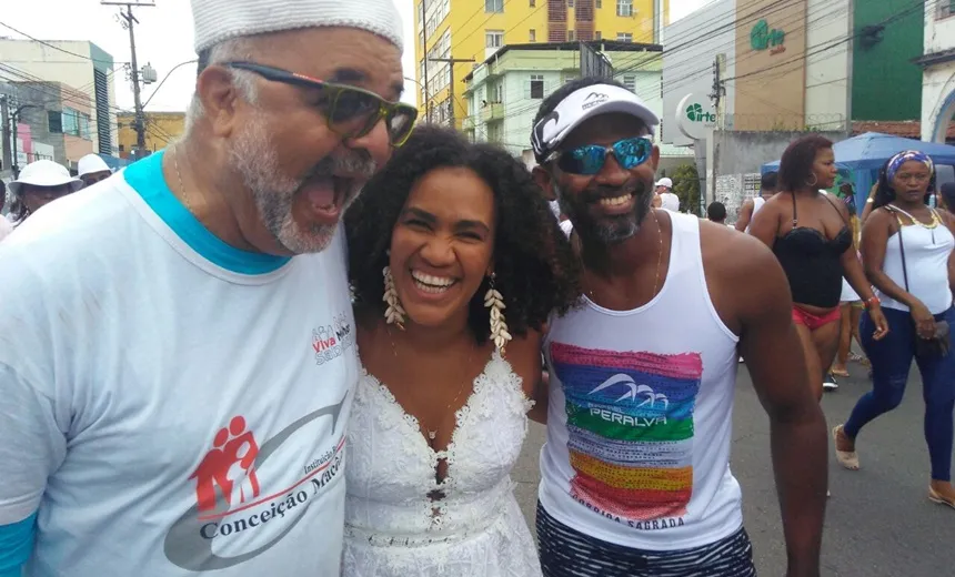 “Festa de Oxalá”, diz cantora Mariene de Castro ao prestigiar Lavagem do Bonfim; Veja vídeo