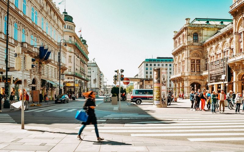 Num ranking separado de 2025 da Economist Intelligence Unit (EIU) focado no Índice de Habitabilidade Global, Copenhaga e Viena foram classificadas como as cidades mais habitáveis/Foto: Reprodução