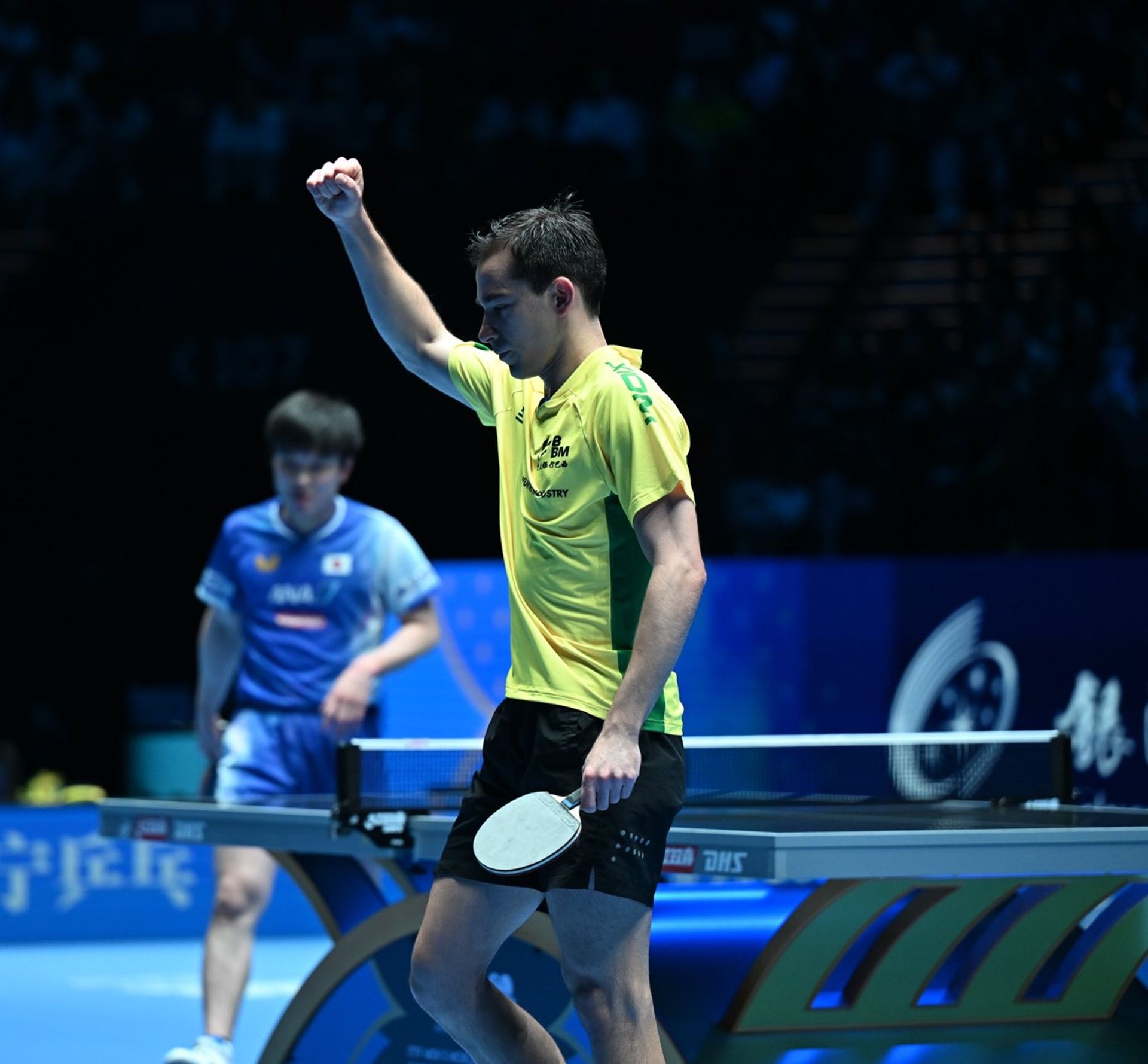 Hugo Calderano derrotou o número 2 do mundo e se classificou para a final do mundial de Tênis de Mesa