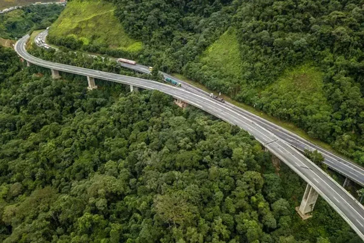 BR-116 &eacute; uma das rodovias federais mais movimentadas do Brasil. Foto: Reprodu&ccedil;&atilde;o