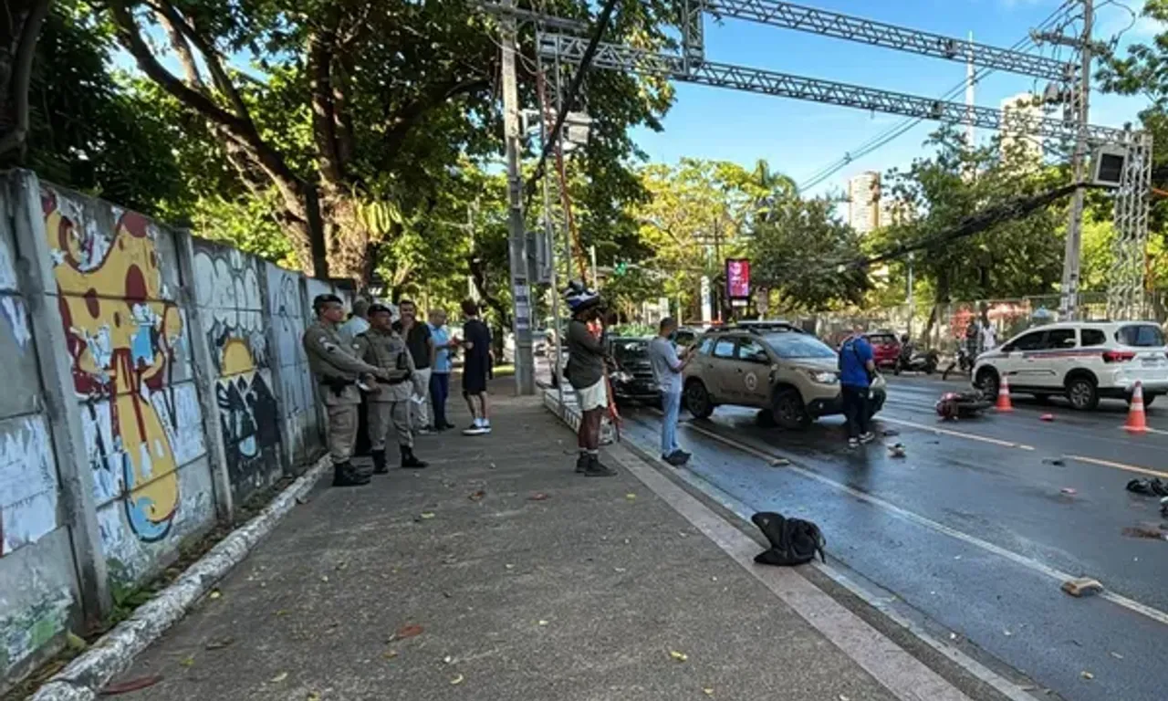 Motociclista morre em acidente no bairro de Ondina, em Salvador. Foto: V&iacute;tor Castro | TV Aratu