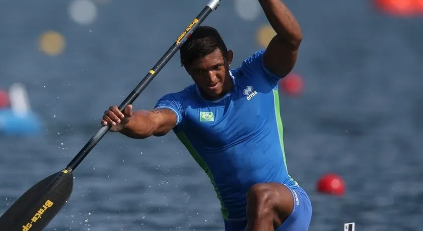 Baiano Isaquias Queiroz conquista ouro e soma três medalhas no Pan-Americano