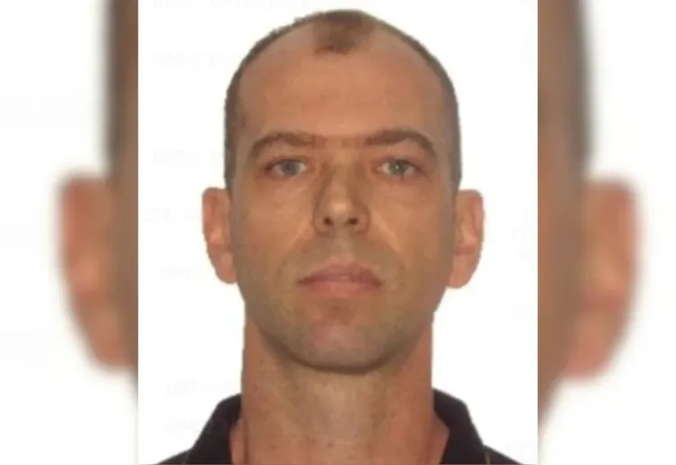 Homem mata pai, irmão e PM, deixa nove feridos e é encontrado morto dentro de casa