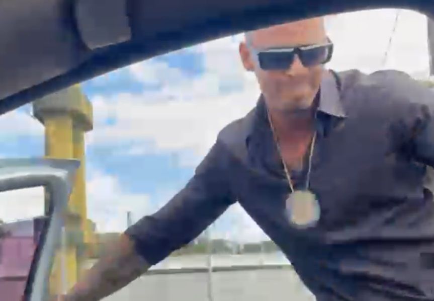 Pm Atira Em Motorista De Aplicativo