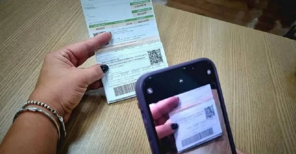 Clientes podem ganhar até R$ 20 de desconto na conta de luz neste mês, na Bahia; saiba mais