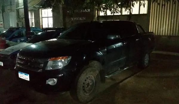 Dupla é presa ocupando carro de luxo com placa clonada no bairro de São Cristóvão