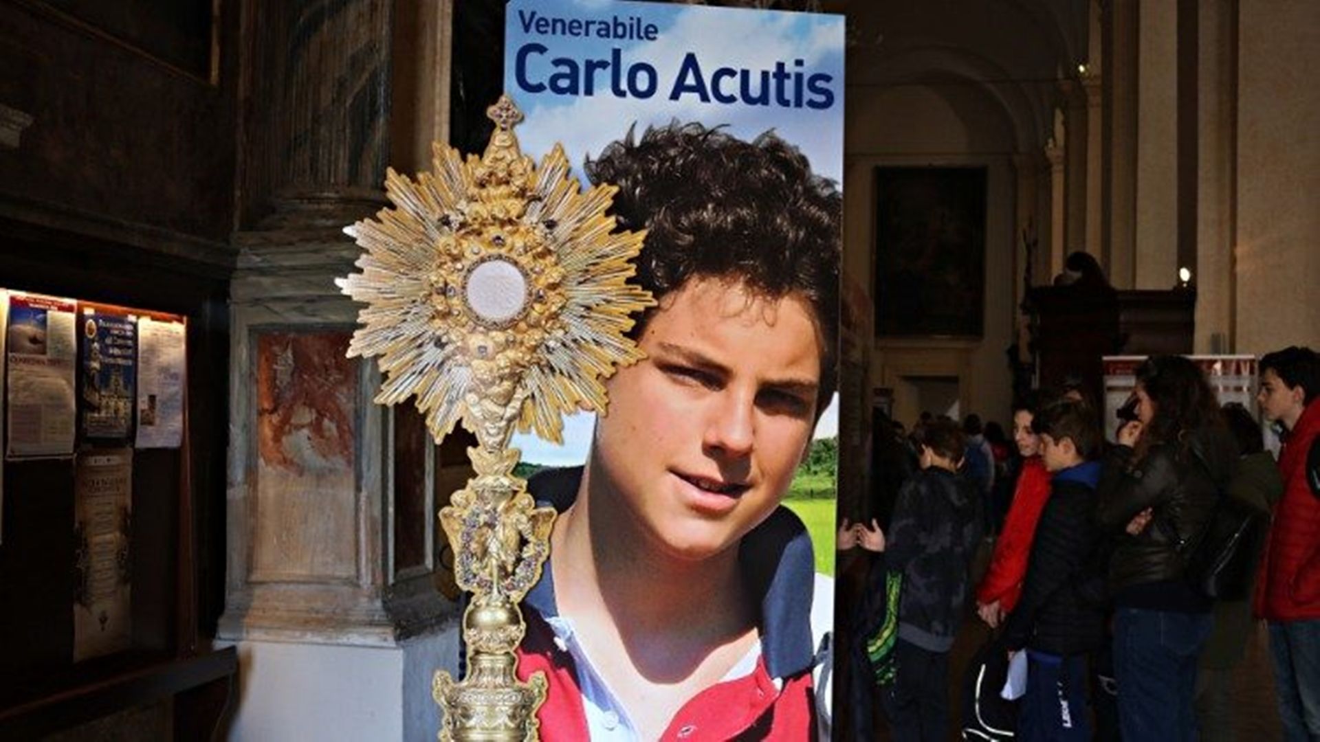 Carlo Acutis, o 'padroeiro da internet', seria canonizado no próximo 27 de abril | Foto: reprodução/Vatican News