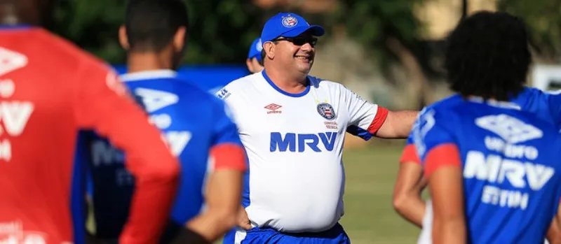 “ARREPIANTE”: Guto Ferreira elogia torcida do Bahia após triunfo sobre o Goiás