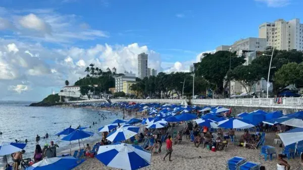 Barraqueiros e ambulantes nas praias de Salvador viram alvo de audiência do MP-BA