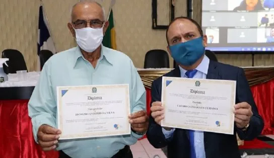 Prefeito e vice de cidade baiana são acusados de furar fila de vacinação; município tinha apenas 68 doses
