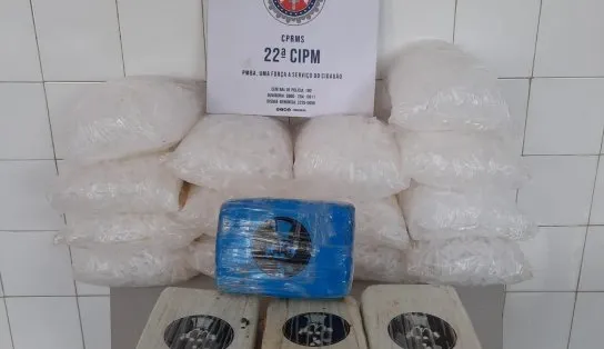 Cocaína enterrada em lotes no fundo de bar é apreendida após denúncias anônimas em Simões Filho
