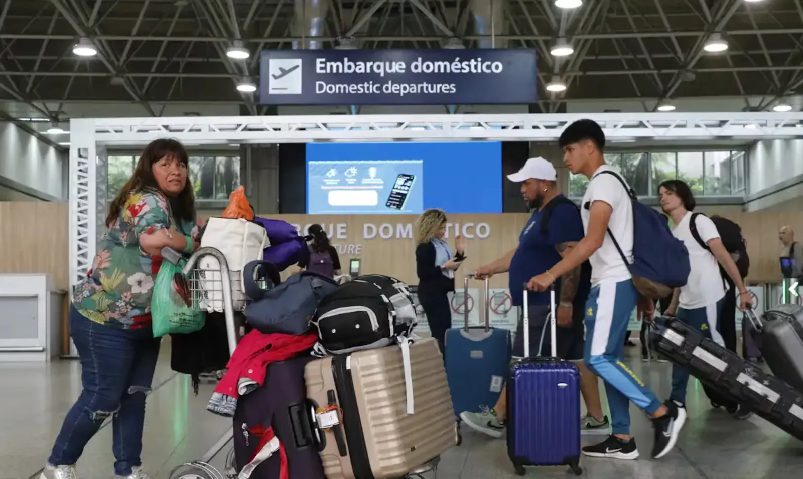Aumento no combustível eleva custo das passagens aéreas