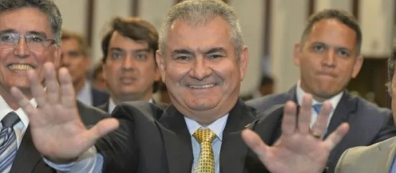 ÂNGELO CORONEL: “Se o partido estiver com Rui, vou com Rui. Se estiver com Neto, vou com Neto”