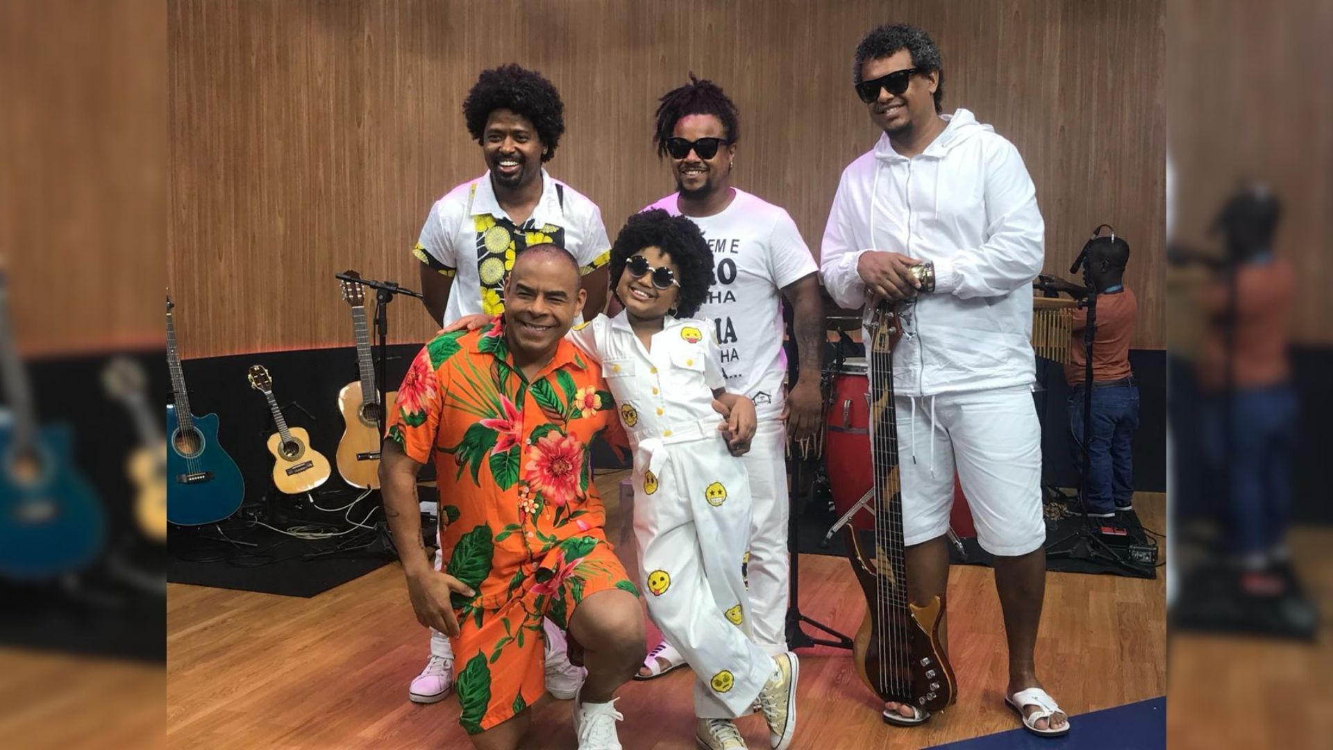 Leandro Rocha esteve na TV Aratu em 2022 acompanhando a filha, a cantora mirim Lilica Rocha | Foto: arquivo Aratu On