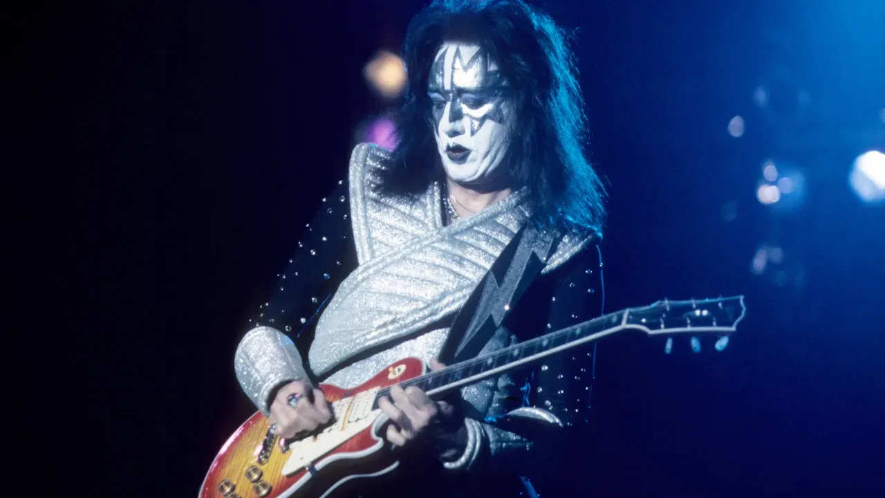 Saiba quem foi Ace Frehley: guitarrista lendário do Kiss morre aos 74 anos