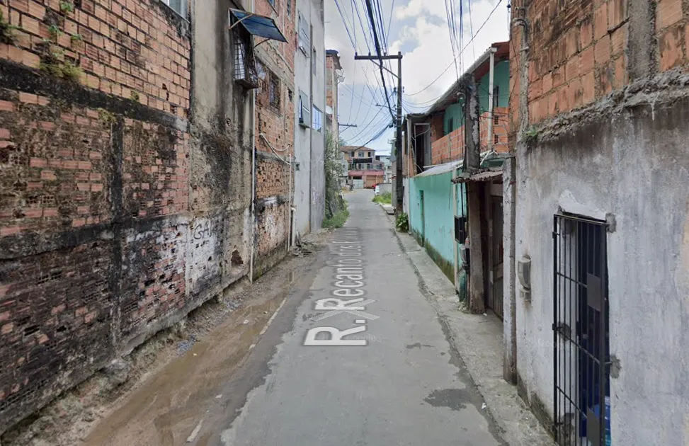 Corpo é encontrado com as mãos amarradas. Foto: Google Street View