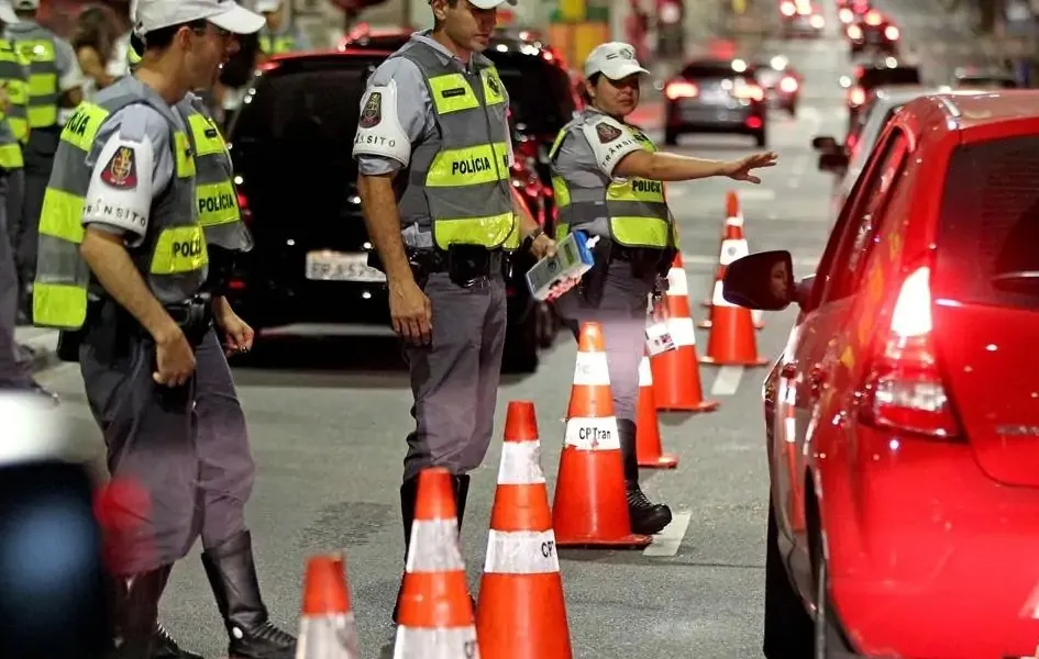 Lei Seca terá novo bafômetro para identificar álcool residual na boca