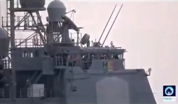 Trump orienta Marinha a destruir navios iranianos após aproximação de frota do país