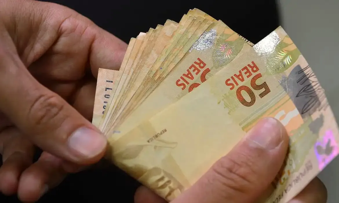 INSS inicia pagamentos da segunda parcela do 13º salário; veja calendário