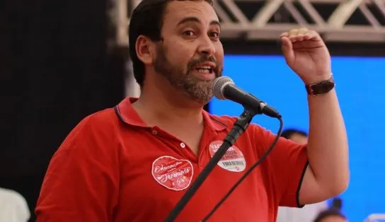 Presidente do PT da Bahia ironiza iminente candidatura de Cacá Leão ao Senado; "o novo que já nasce velho"