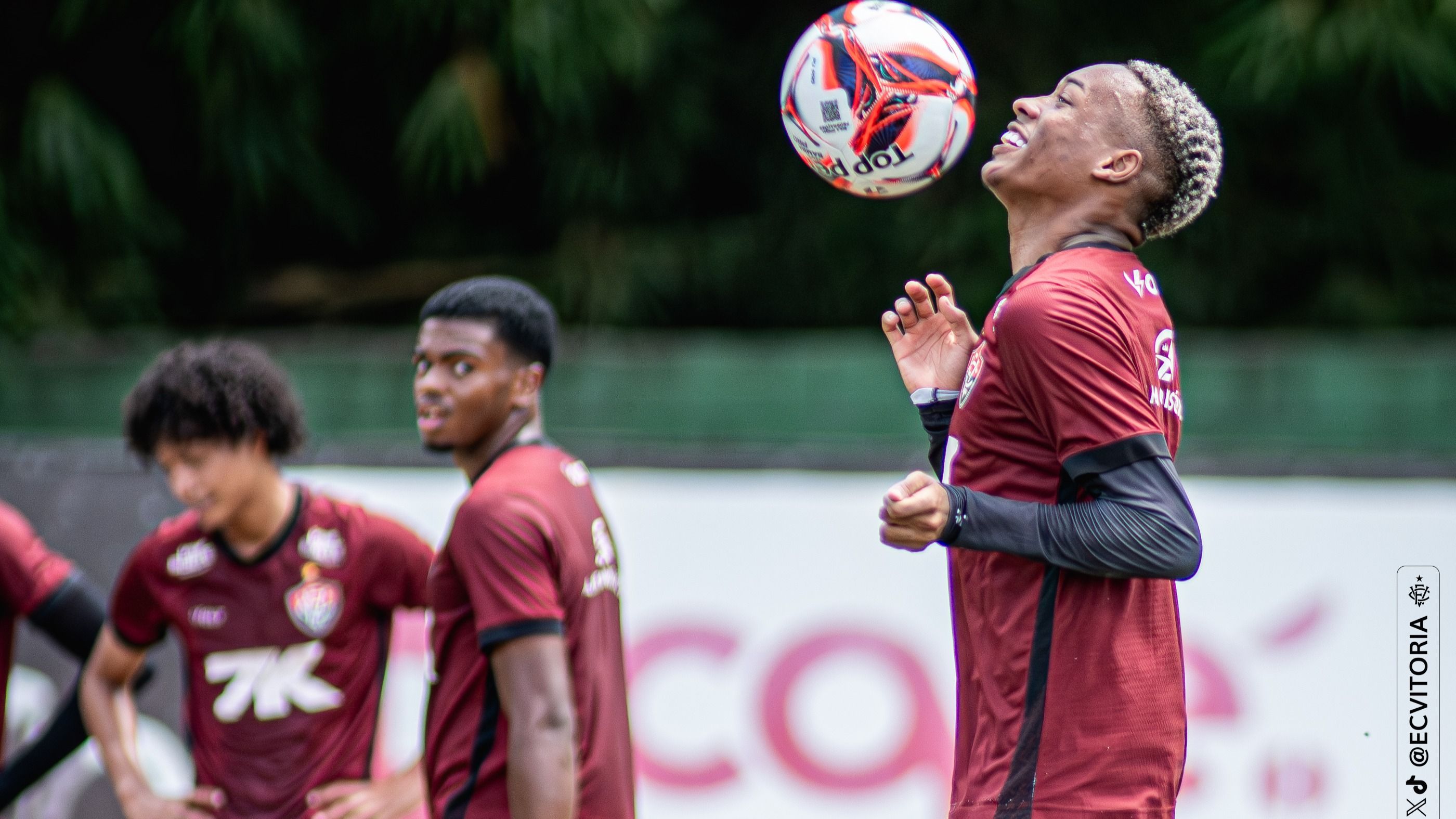 Com Kayzer, time alternativo do Vit&oacute;ria treina de olho no Campeonato Baiano | Foto: Victor Ferreira/EC Vit&oacute;ria