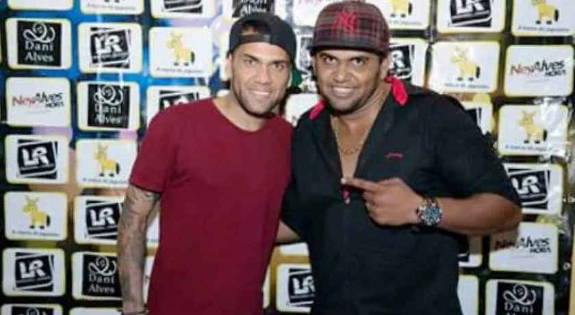 ‘CASO BEATRIZ’: Comparado a retrato falado, irmão de Daniel Alves desabafa nas redes sociais