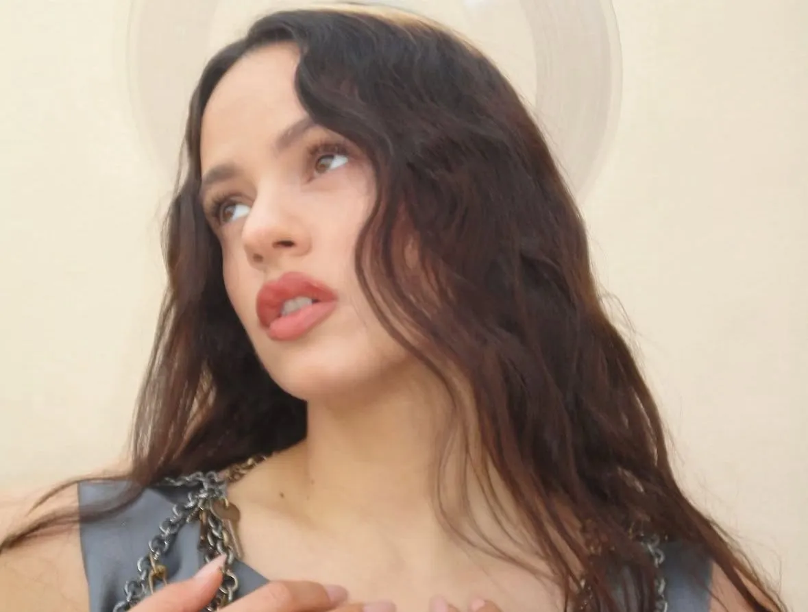 O que é 'volcel'? Rosalía revela estar vivendo 'celibato voluntário'