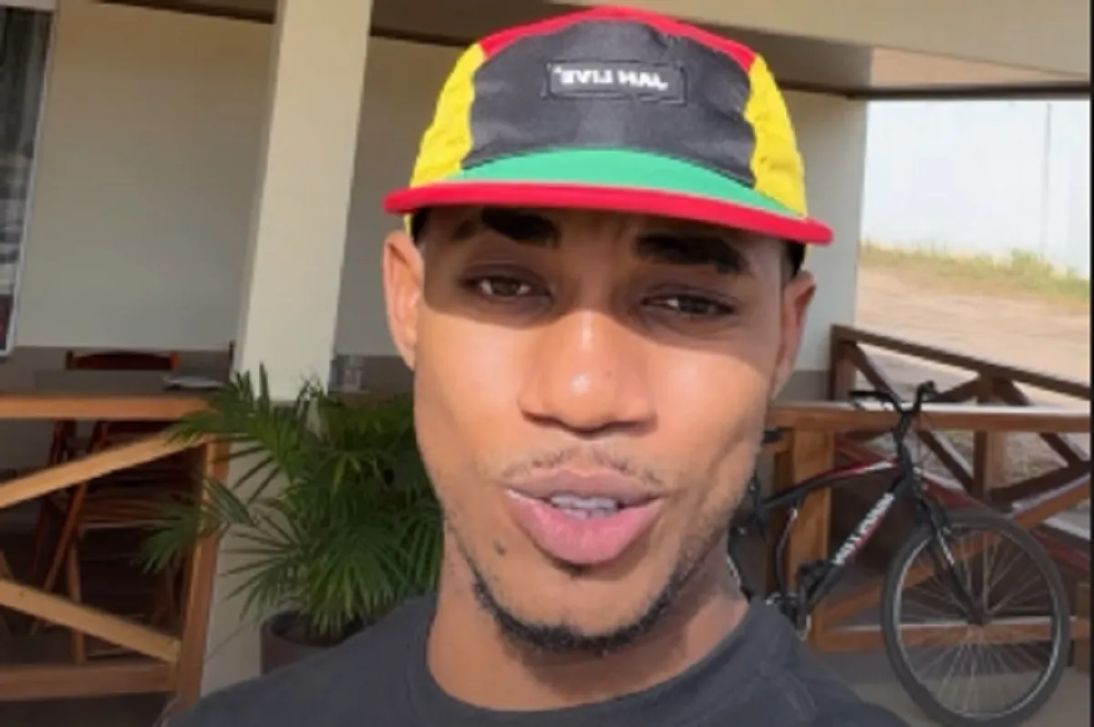 Mãe e avó recebem troféu do Aratu Folia e O Kannalha se emociona: 'Melhor Carnaval'