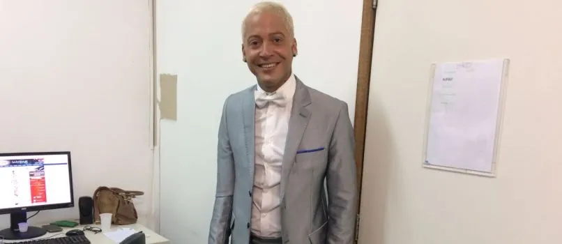 Após faltas, Kannario reaparece na Câmara de gravata borboleta, mas não justifica ausências: “hoje é só fotos”