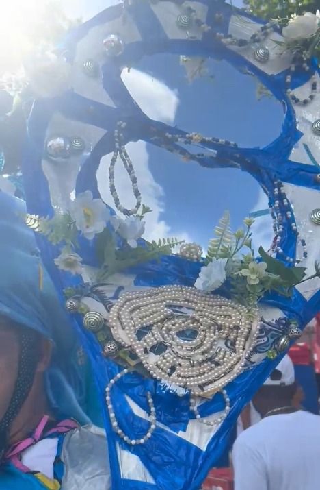 Artista traz Abebé em homenagem à Rainha do Mar. Foto: Reprodução/Aratu On