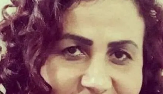 Faxineira é morta a facadas dentro de casa pelo próprio filho; preso, autor não revelou motivação