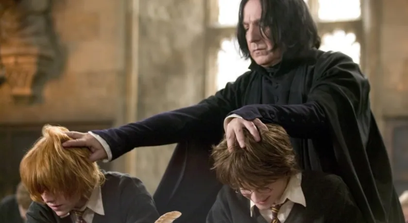 Ator de saga ‘Harry Potter’ morre de câncer, aos 69