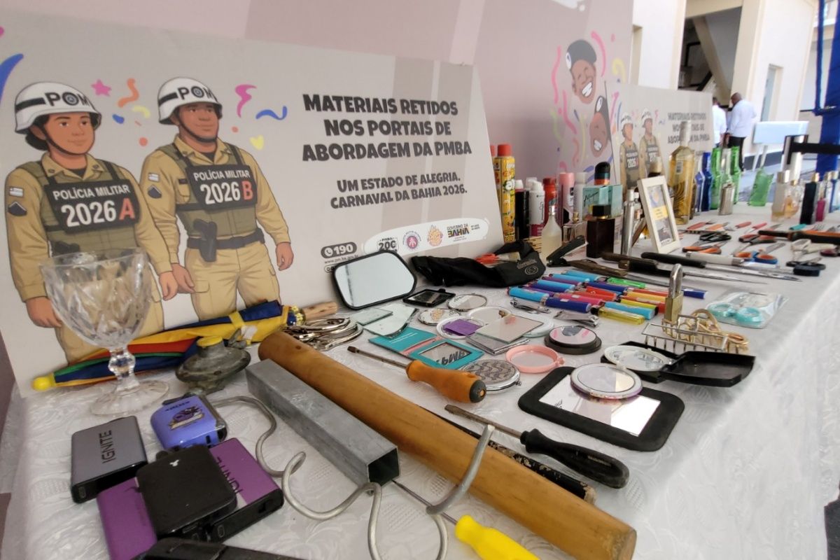 Barbeador, algema e desodorante: Mais de 6 mil objetos s&atilde;o apreendidos no Carnaval. Foto: PMBA