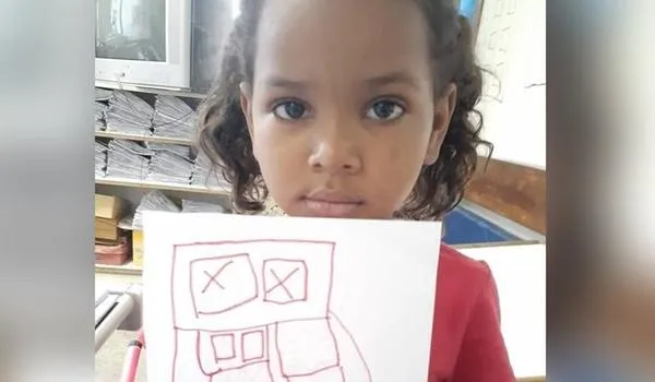 Criança de cinco anos é vítima de bala perdida a caminho da escola