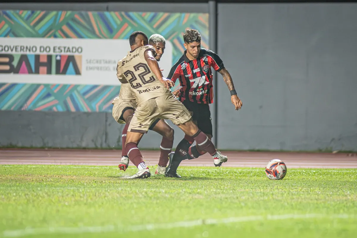 Vit&oacute;ria E Jacuipense Sa&iacute;ram De Campo Sem Conseguir Balan&ccedil;ar as Redes Cr&eacute;dito Victor Ferreira Ec Vit&oacute;ria