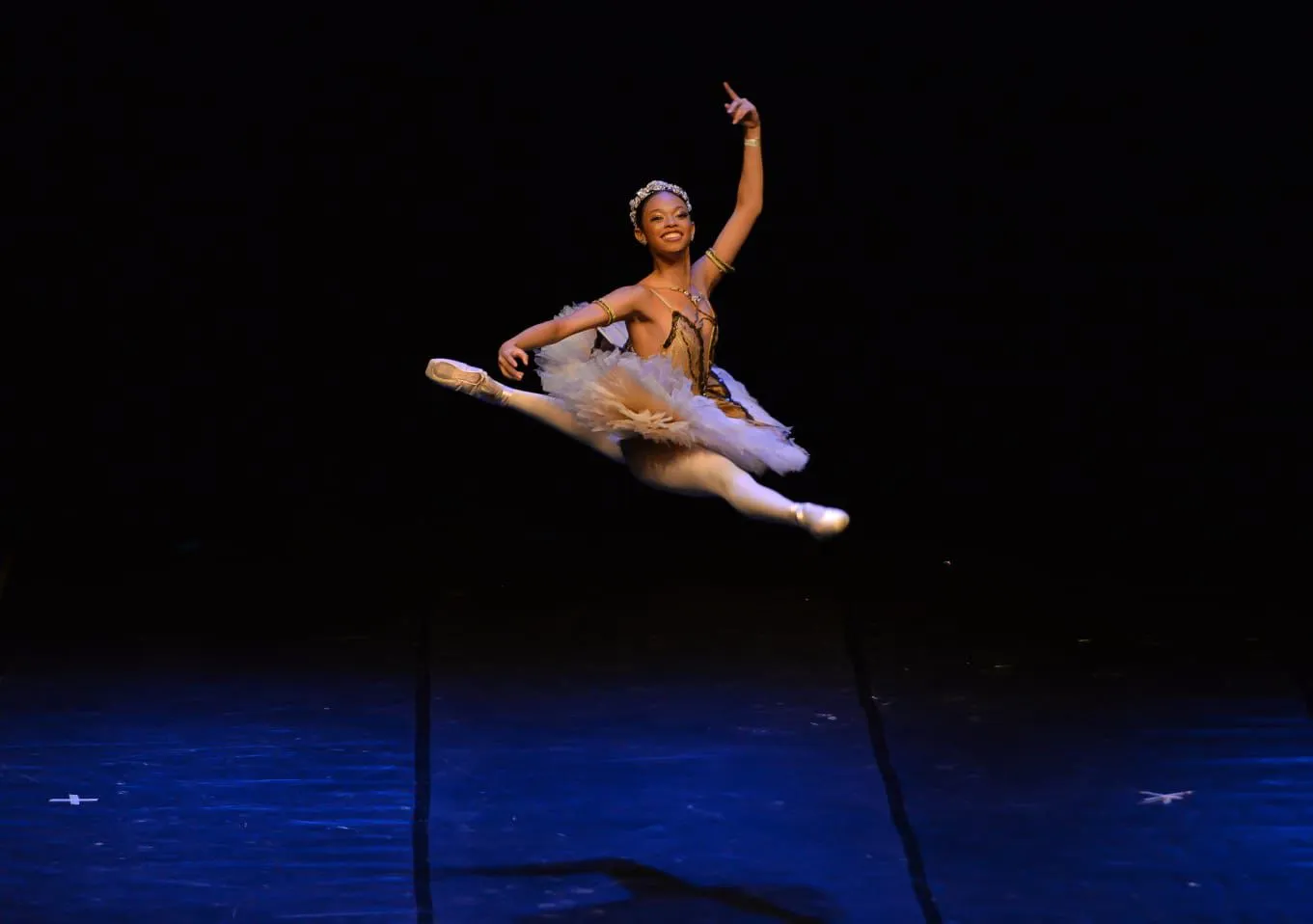 Bailarina baiana rompe padrões da dança e conquista bolsa no Canadá