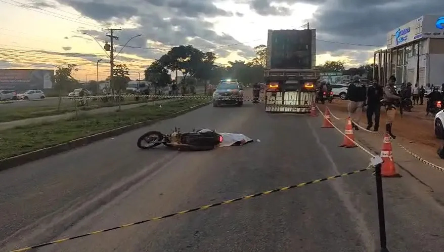 Adolescente morre em acidente entre moto e caminhão em Vitória da Conquista