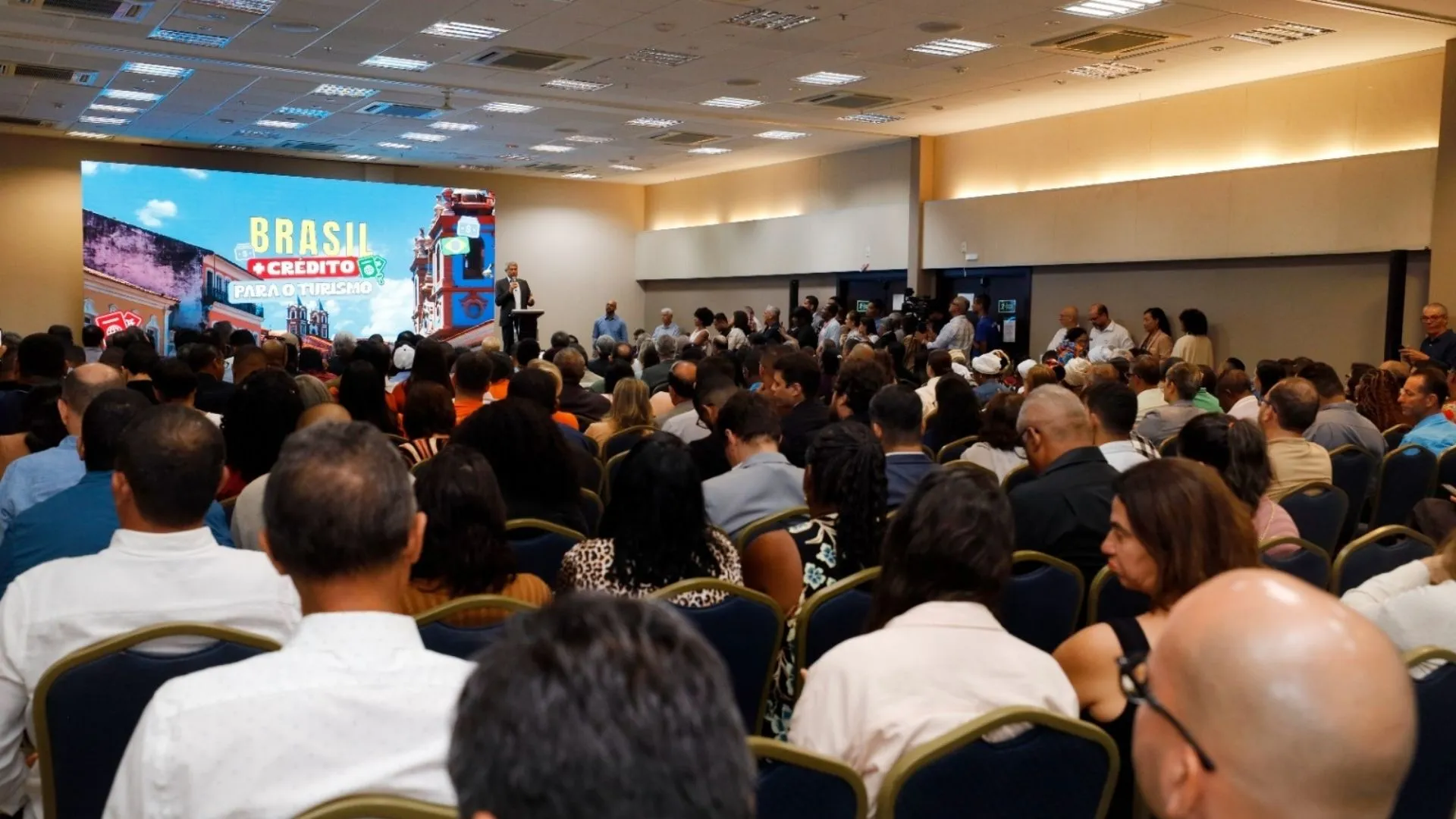 Em Salvador, Ministério do Turismo anuncia crédito para empresas 
