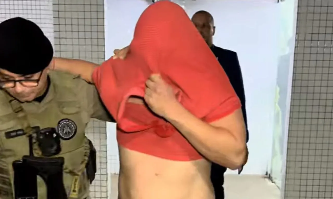 Médico é preso em flagrante por importunação sexual contra jovem em Salvador