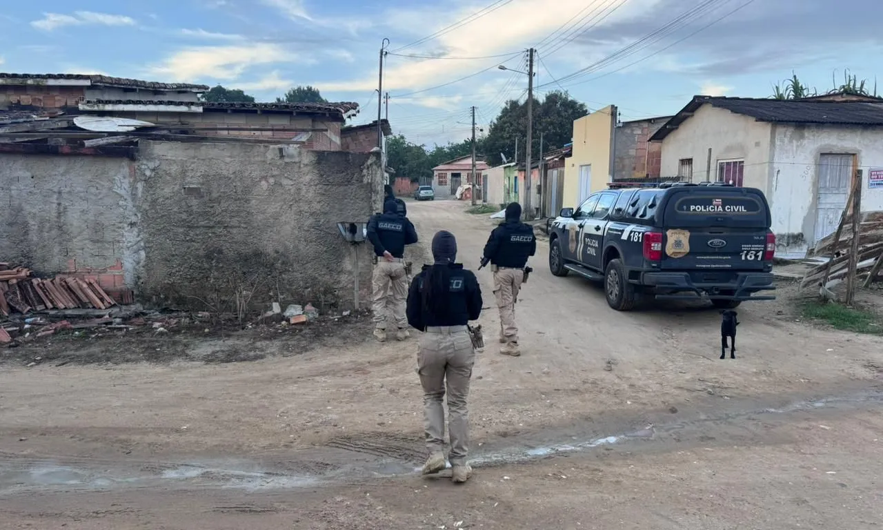 Operação prende cinco suspeitos de integrar facção no extremo sul da Bahia