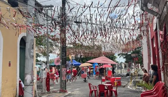 Ivete Sangalo surpreende fãs com Carnaval no Santo Antônio Além do Carmo 
