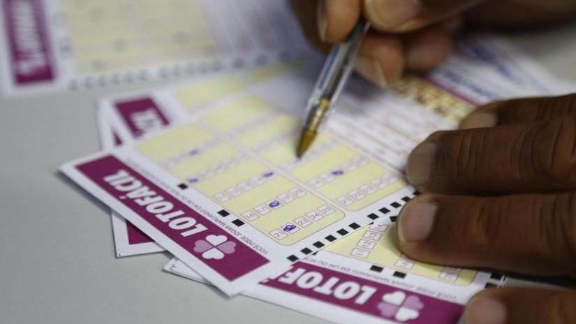 A Aposta Simples De 15 Dezenas Da Lotof&aacute;cil Custa R$ 2,50
