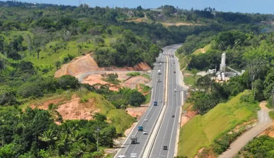 Atenção, motorista: obras de manutenção na BA-093 seguem até início de outubro